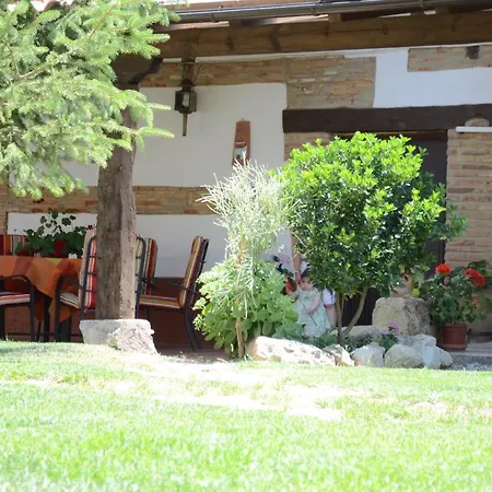 La Pequena A Y B Landhuis